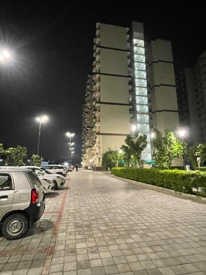 Alankrita Homes Lucknow Extérieur photo